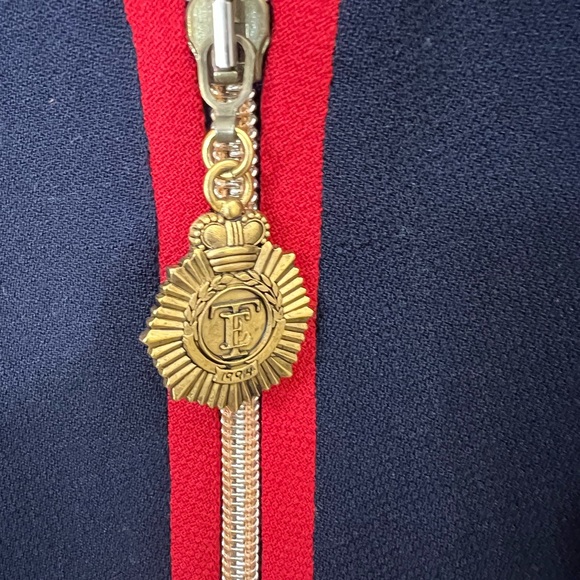 VINTAGE ELLEN TRACY LADYS ZIPPER FRONT VEST 100% WOOL SIZE 12. - Picture 14 of 14